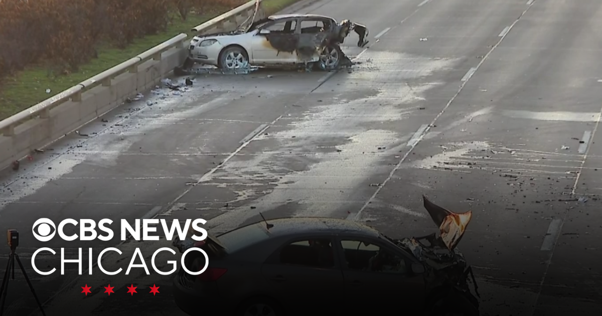 Deadly crash closes lanes on DuSable Lake Shore Drive - CBS Chicago