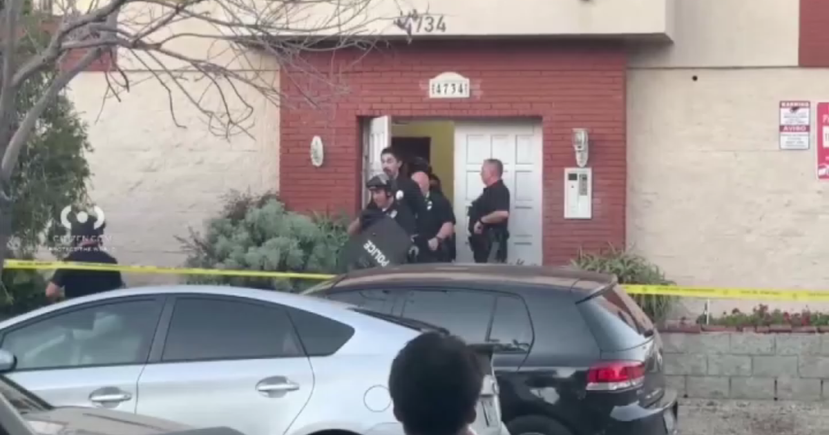 Girl, 8, hit by stray bullet in West Los Angeles apartment complex ...
