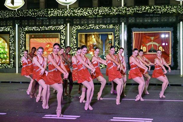 2025 Saks Fifth Avenue Holiday Light Show and Window Reveal