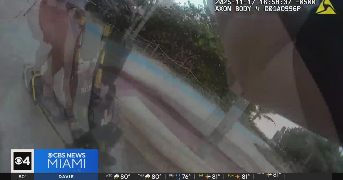 Man on e-scooter crashes into Miami Beach Police officer and takes off ...