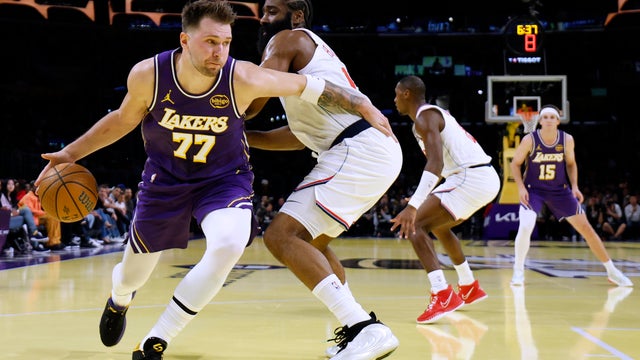 Los Angeles Clippers v Los Angeles Lakers 