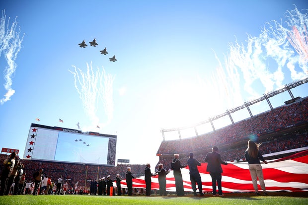 Kansas City Chiefs v Denver Broncos - NFL 2025