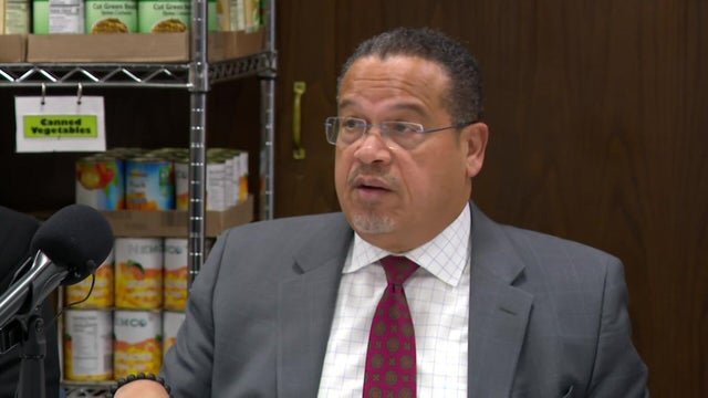 10p-pkg-ellison-snap-suit-wcco9a55.jpg 