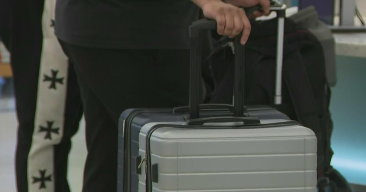 Thanksgiving travel rush hits Miami as airport sees smooth operations despite higher costs