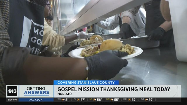 Modesto Gospel Mission hosts its annual Thanksgiving meal and winter coat giveaway