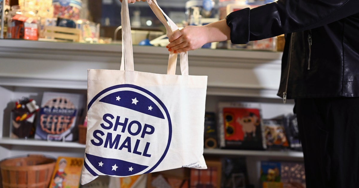 New York Gov. Kathy Hochul encourages people to shop small this holiday season – CBS News