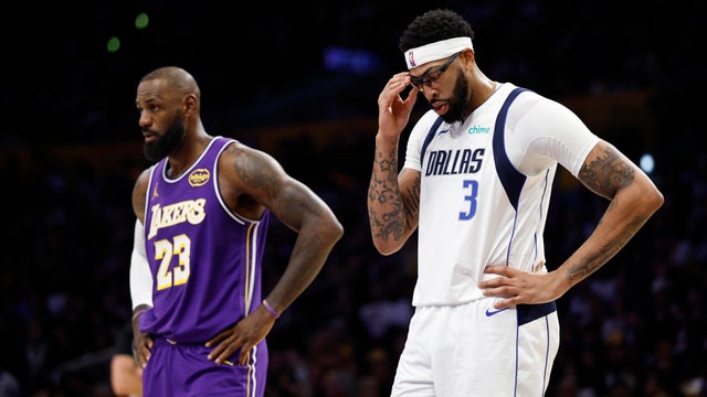 Dallas Mavericks v Los Angeles Lakers 