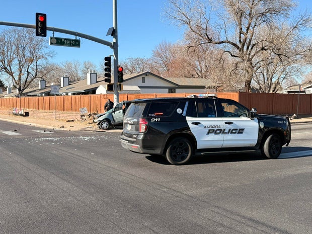 alameda-peoria-wreck-1-apd.jpg