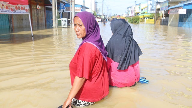 Deadly Floods In Indonesia Leave Hundreds Missing 