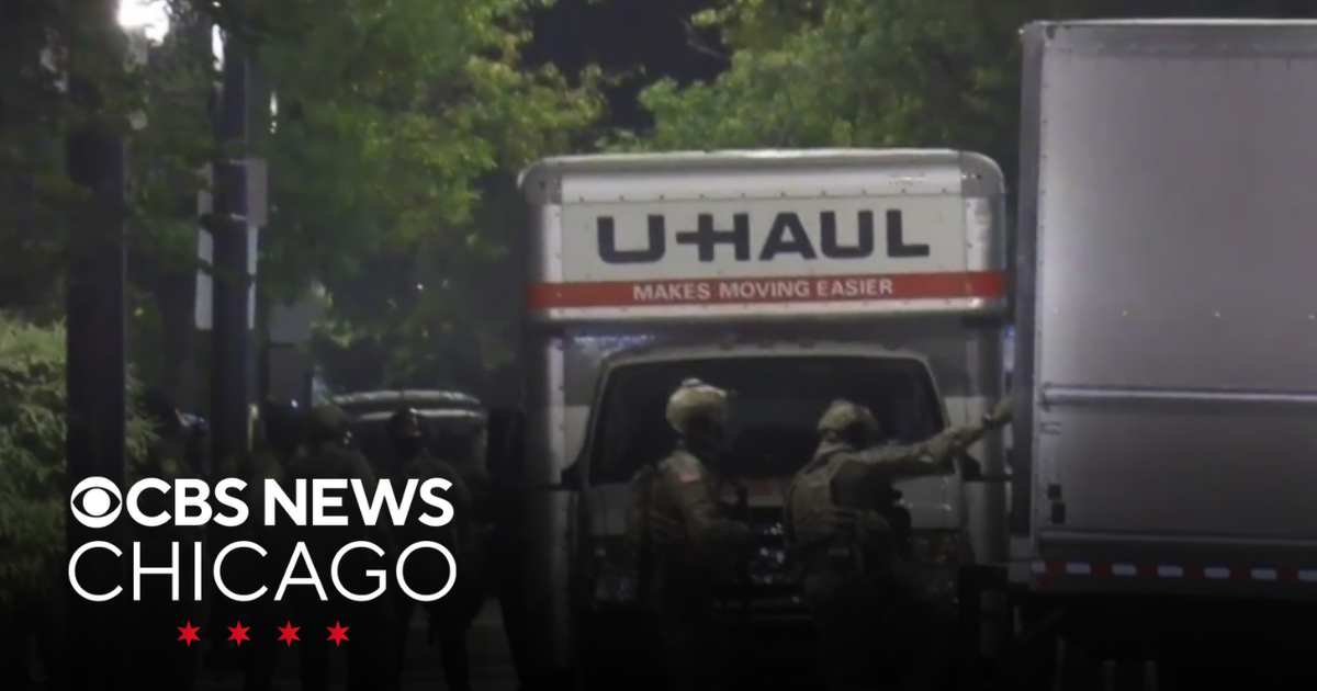South Shore Chicago tenants whose building was raided by federal agents ...