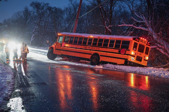 school-bus-crash-mchenry-co.jpg 
