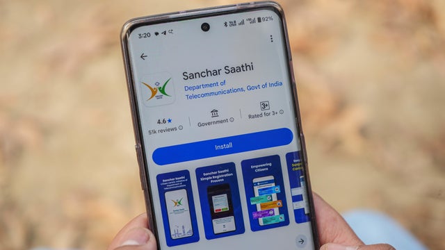 India Orders Smartphone Makers To Preload State-owned Cyber Safety App 