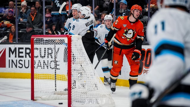 Utah Mammoth v Anaheim Ducks 