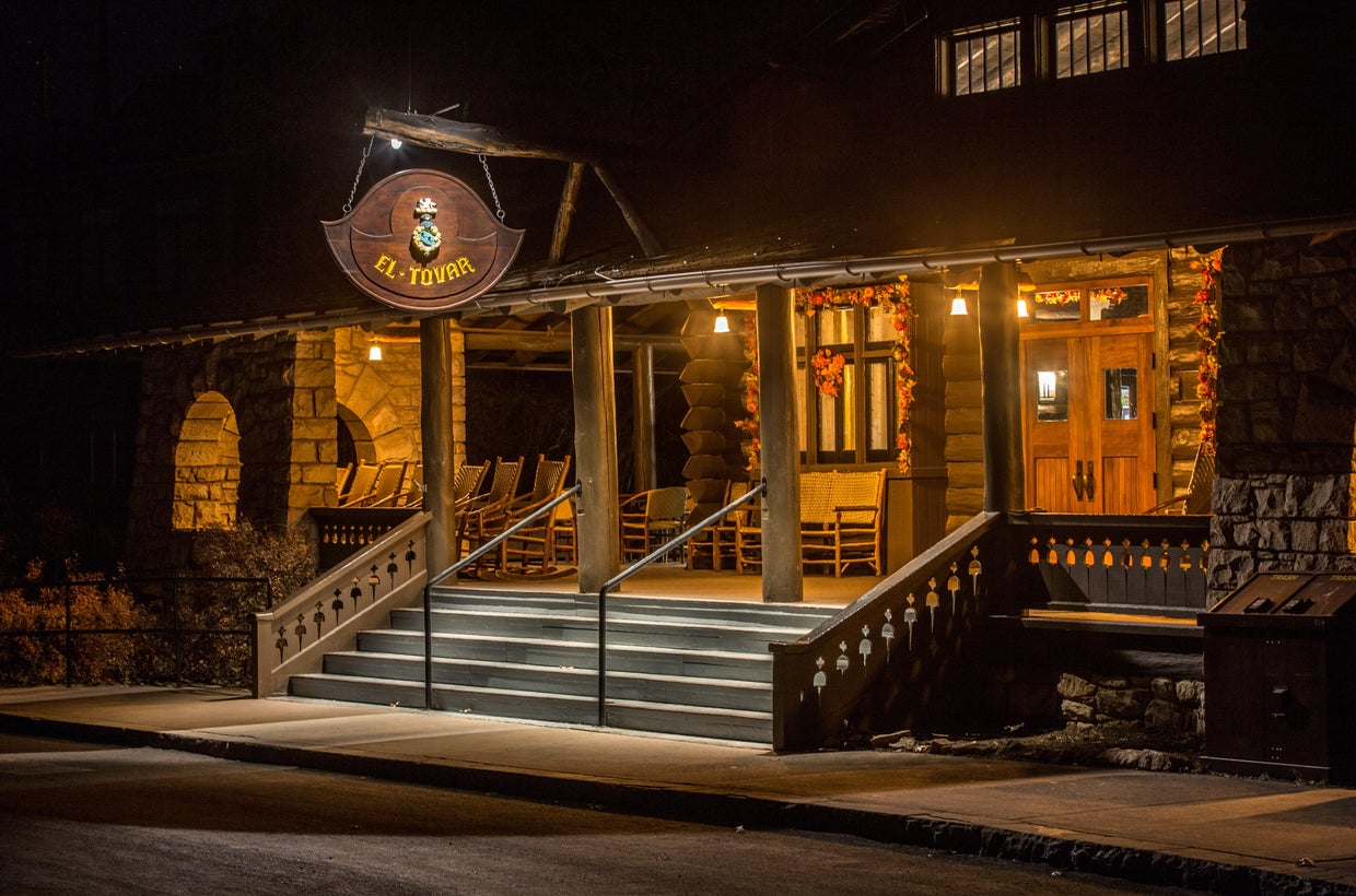 Grand Canyon South Rim hotels closed due to water line breaks for ...