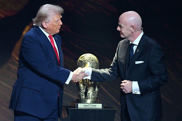 President Trump receives the FIFA Peace Prize 