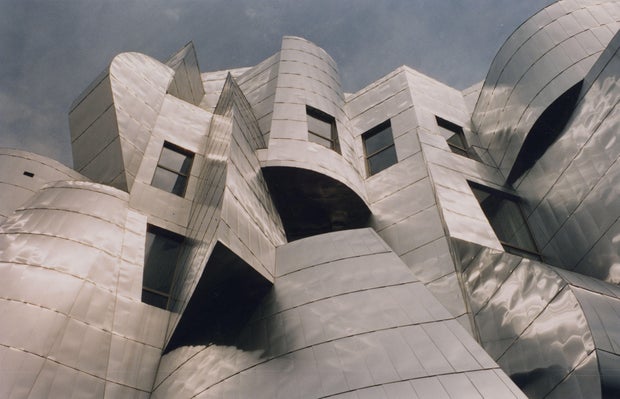 Frank Gehry, Frederick R. Weisman Art Museum, University of Minnesota, Minneapolis campus 
