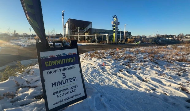 gleam-car-wash-aurora-cbs-colorado.jpg 