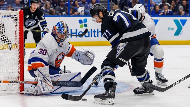 Anthony Cirelli #71 of the Tampa Bay Lightning against Ilya Sorokin #30 of the New York Islanders at Benchmark International Arena on December 6, 2025 in Tampa, Florida. 