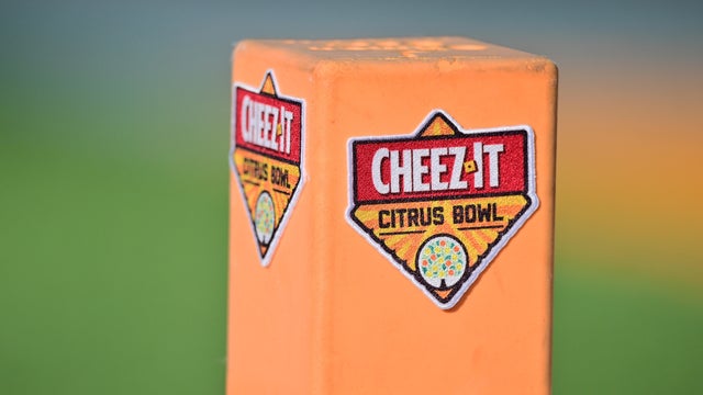 Cheez-It Citrus Bowl - Iowa v Tennessee 