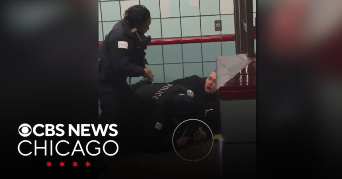 Trial begins for 2 CPD officers in 2020 CTA subway shooting - CBS Chicago