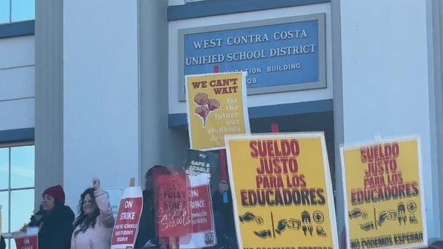 wccusd-strike-121025.jpg 