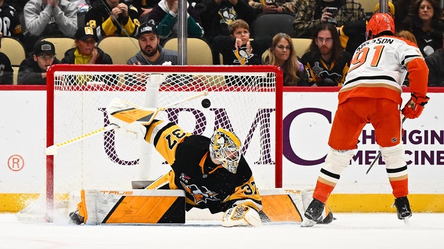 Anaheim Ducks v Pittsburgh Penguins 