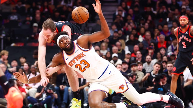 knicks-raptors-mitchell-robinson.jpg 