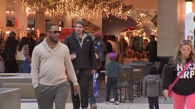 Holiday shopping, gratherings fuel surge of Flu, COVID cases in N.J., Pa. 