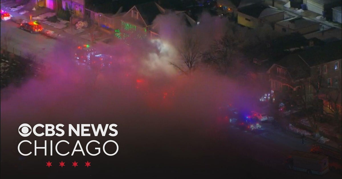 Firefighters battle blaze at West Chatham home - CBS Chicago