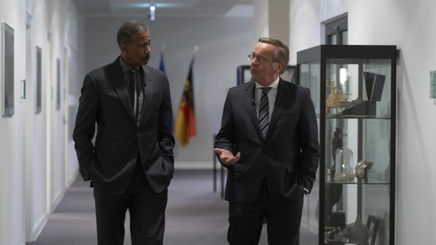 Bill Whitaker and Defense Minister Boris Pistorius