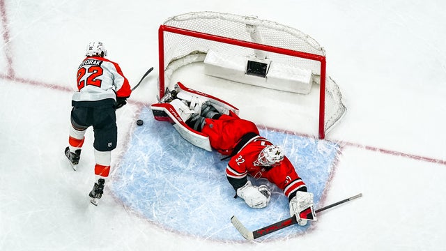 Philadelphia Flyers v Carolina Hurricanes 