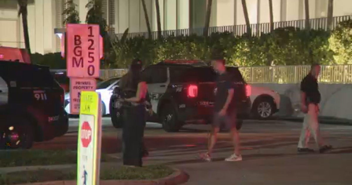 Floridians heartbroken, outraged by deadly attack on Australia's Jewish community Hanukkah celebrati – CBS News