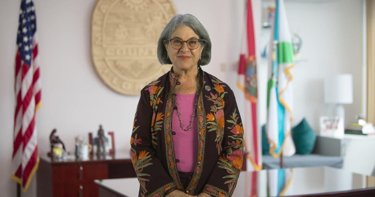 Miami-Dade mayor honors Eliott Rodriguez for nearly 50 years of service