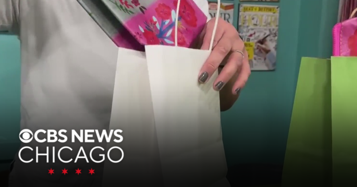 Etiquette experts weigh in on gift giving outside your circle | Money Watch