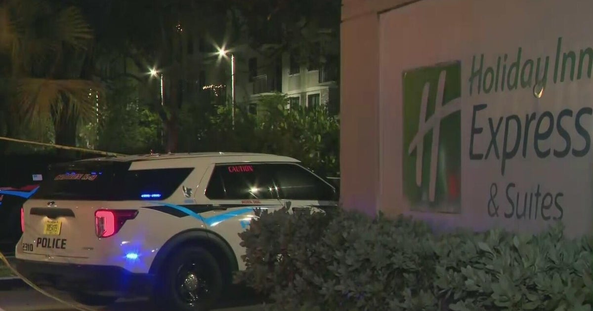 SWAT standoff underway after armed suspect barricades inside hotel, Plantation police say