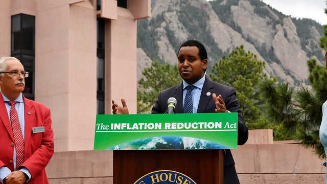 Speaker of the House Nancy Pelosi visits NCAR to promote the Inflation Reduction Act 