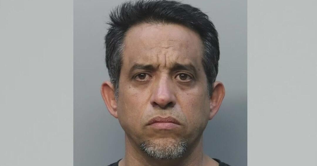 Hialeah man accused of smashing gambling machines with sledgehammer ...