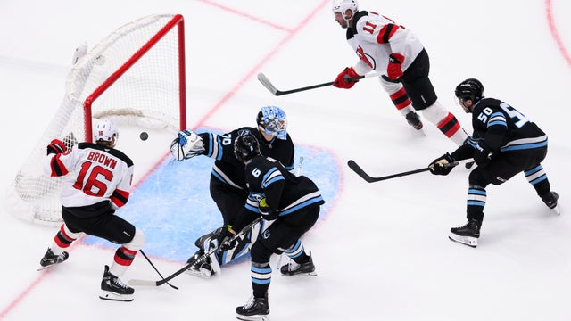 Devils Mammoth Hockey 