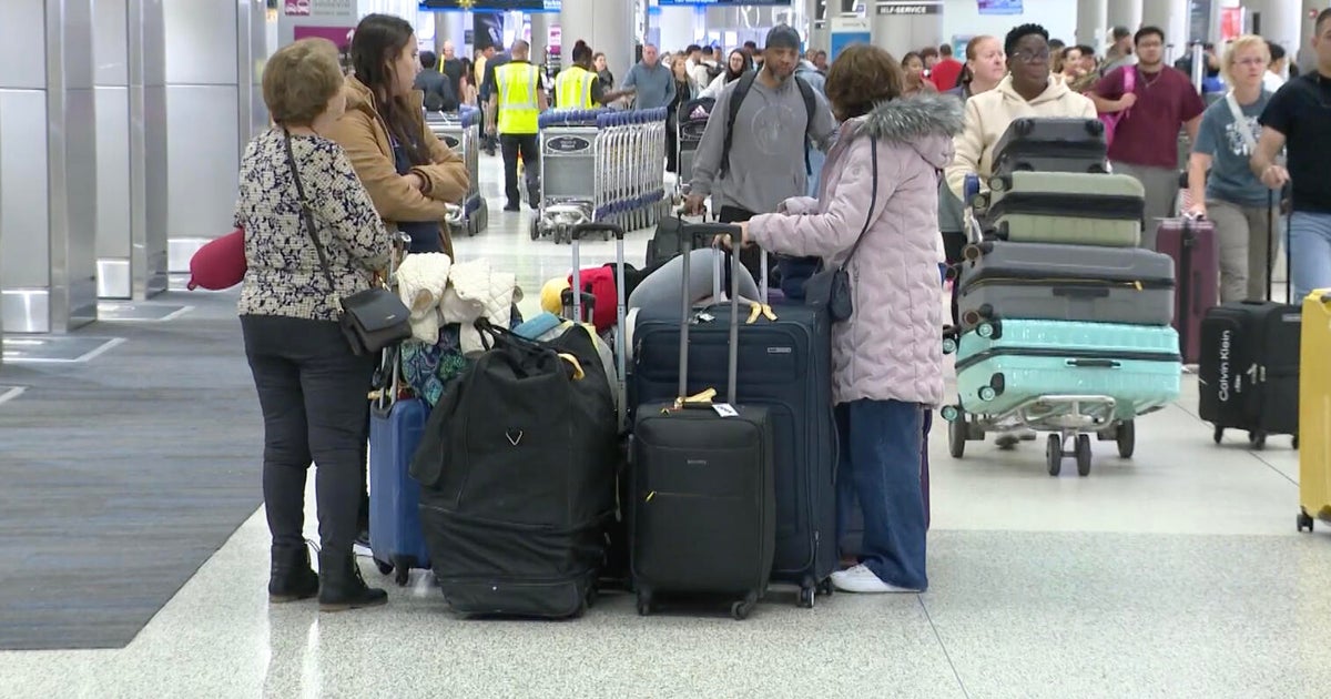 South Florida holiday travelers urged to pack their patience when hitting the road, catching flights