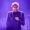 Barry Manilow reveals lung cancer diagnosis, cancels concerts due to surgery