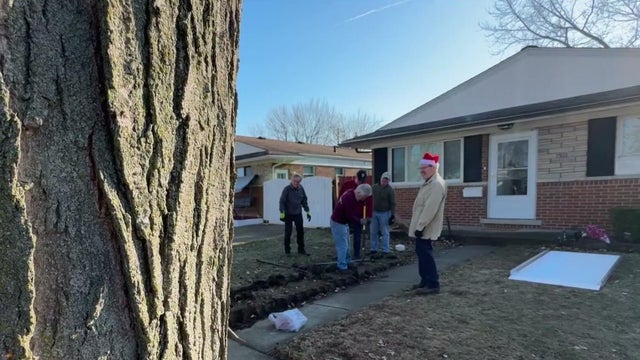 Michigan nonprofit, volunteers installs ramp for man's disabled daughter 