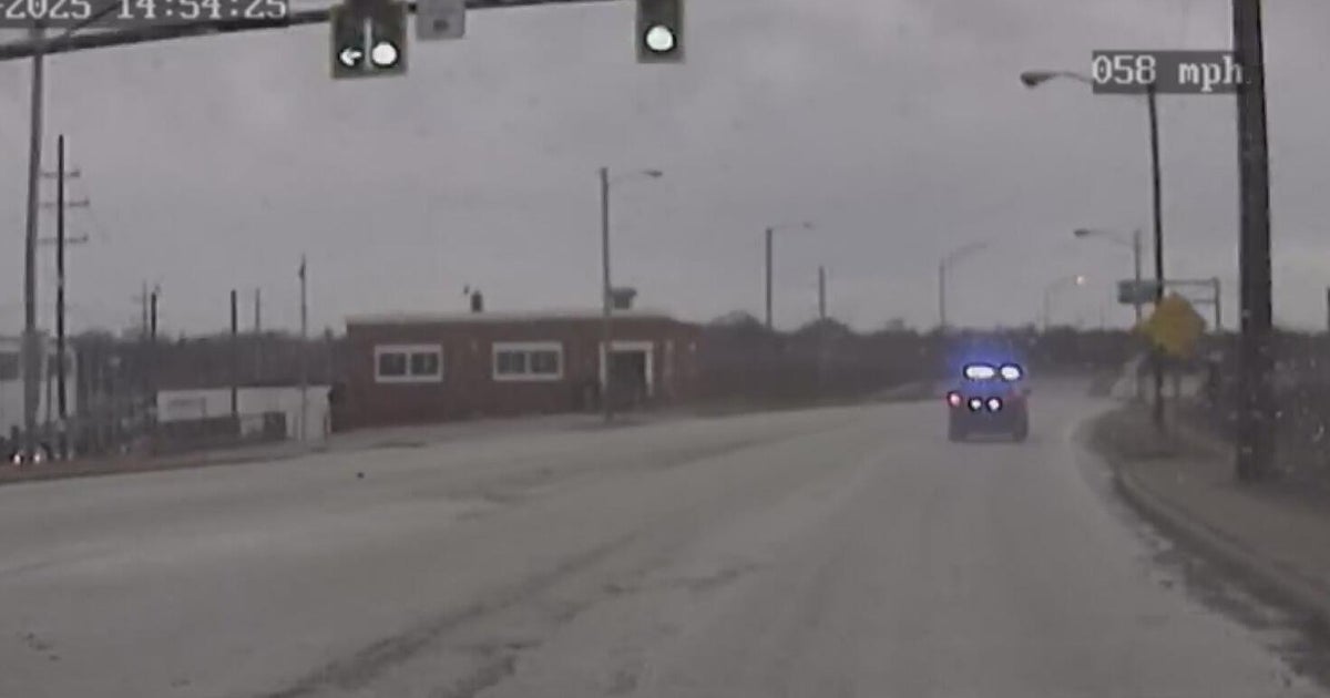 3 children lead police on stolen car chase - CBS Texas