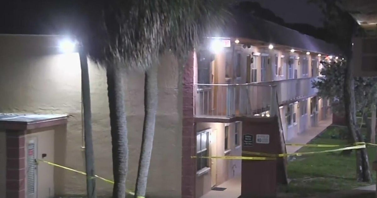 Deadly stabbing at Oakland Park apartment complex under investigation ...