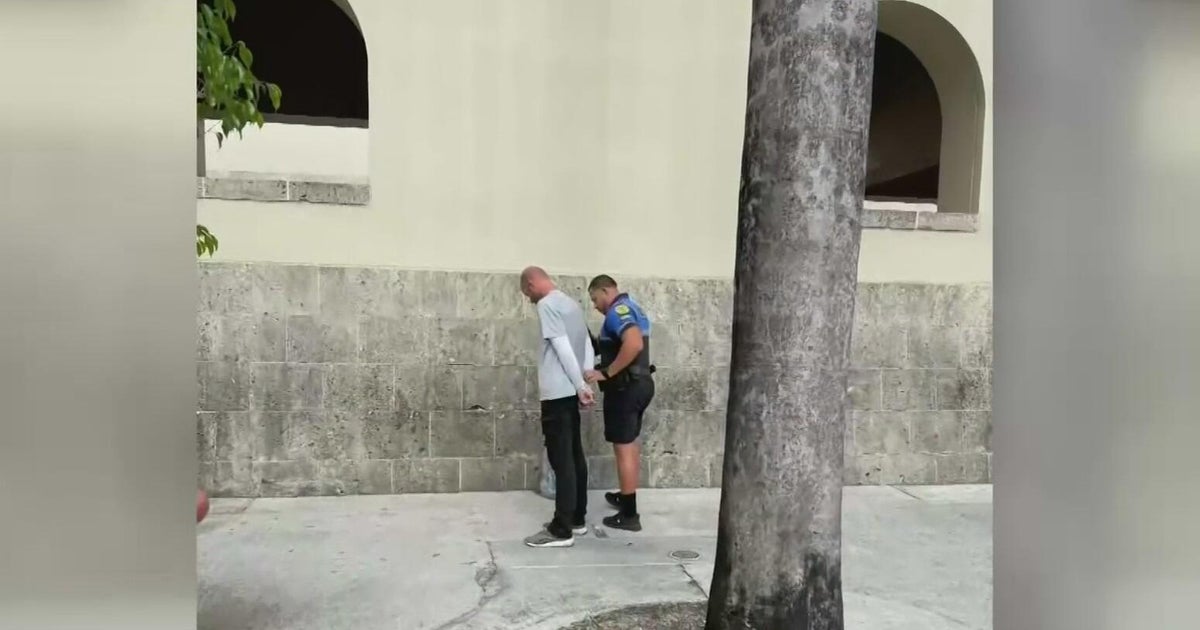 Suspect arrested after menorah vandalized outside Miami‑Dade tax office