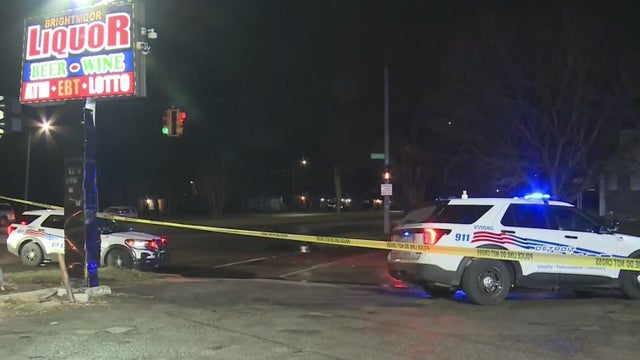 Detroit police officer accidentally shoots himself in foot 