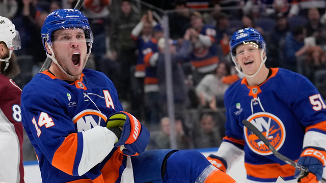 Avalanche Islanders Hockey 