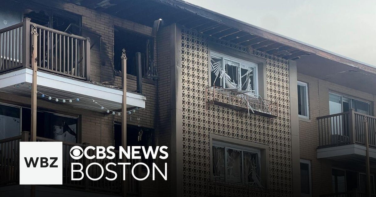 New Hampshire apartment fire leaves 1 dead on New Year's Eve