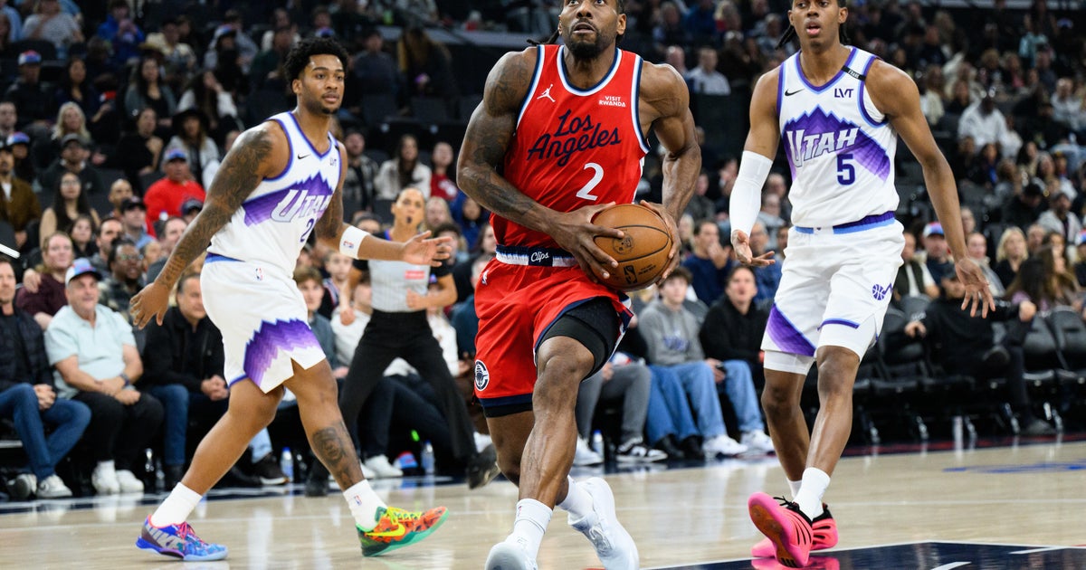 Kawhi Leonard's 45 points with bloodied nose lead Clippers to 6th straight win, 118-101 over Jazz