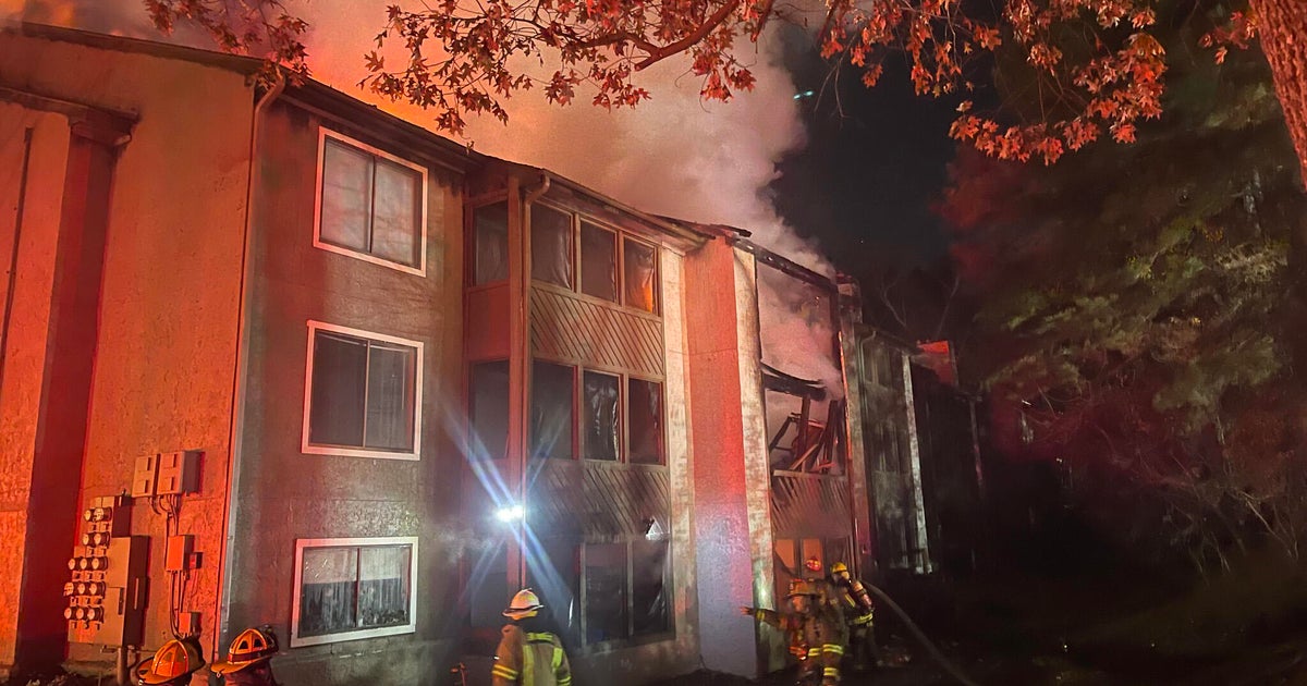DeKalb officer rebuilding after apartment fire - CBS Atlanta