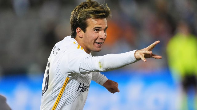 Galaxy Puig Surgery Soccer 